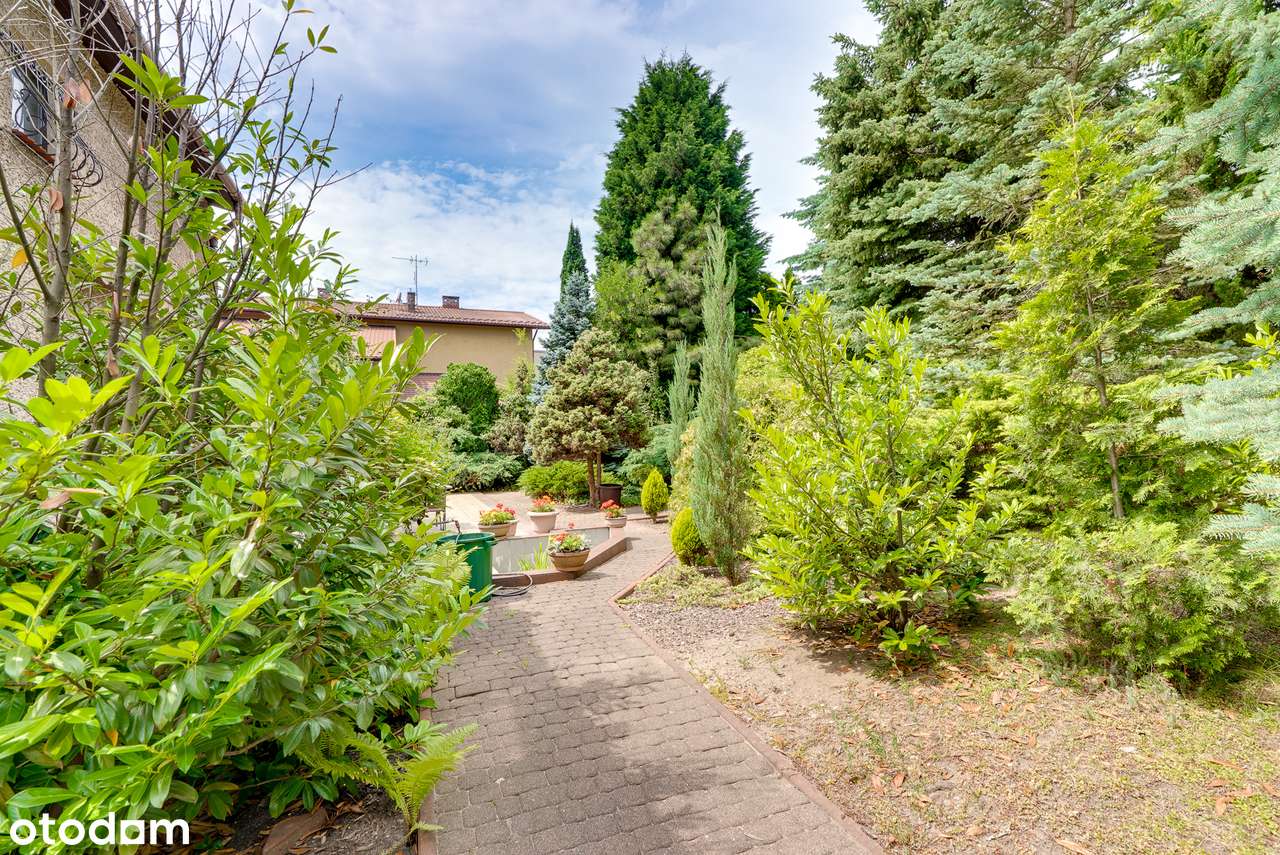 3-poziomowy dom z tarasem, 2 garażami i dużym ogrodem do aranżacji - Pełny obrazek: 2/20