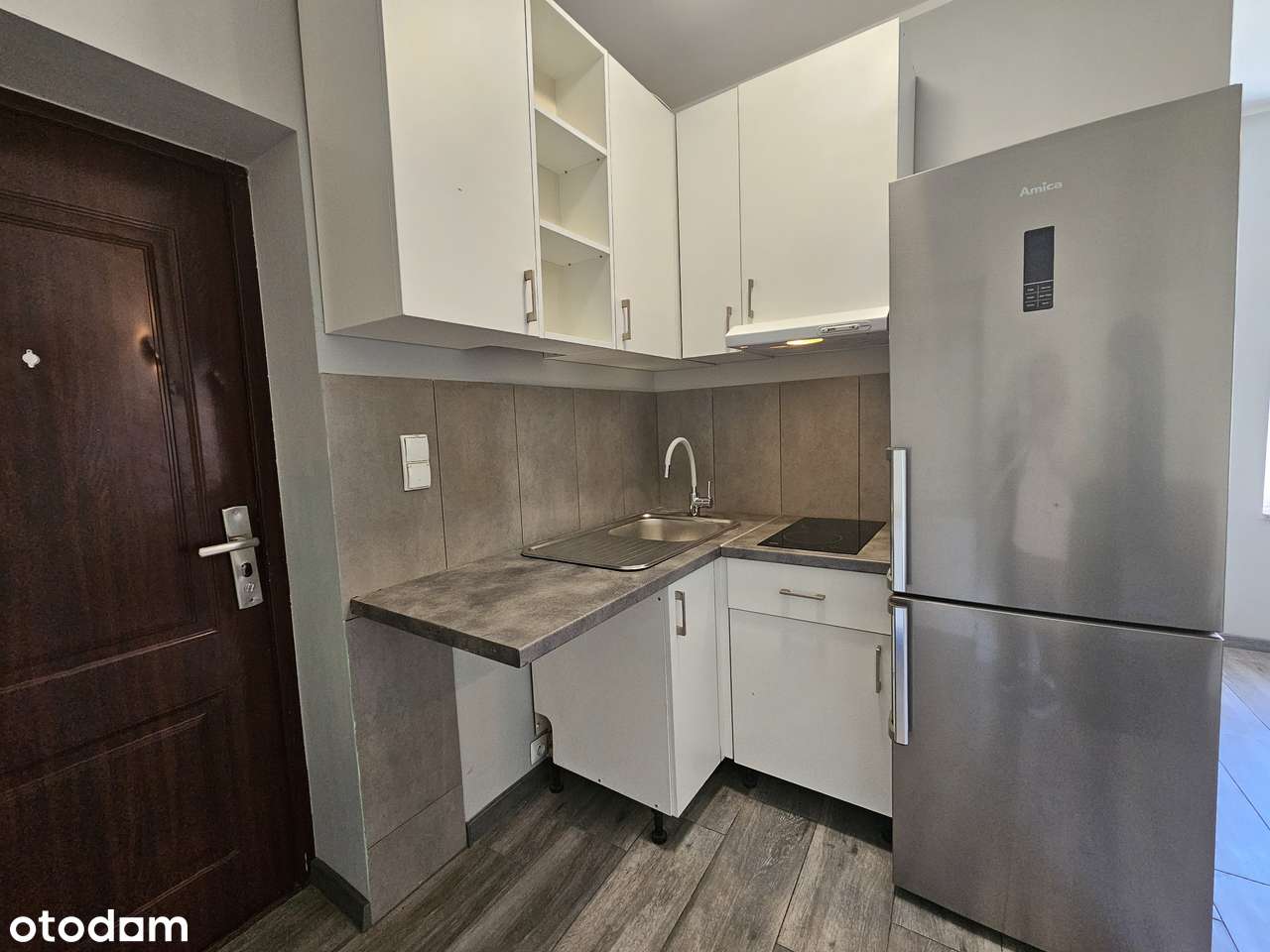 Dwa niezależne mieszkania po remoncie-2