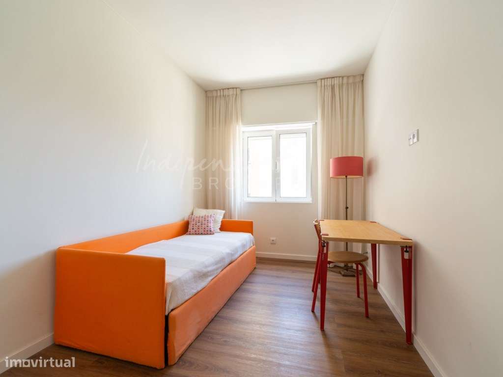 APARTAMENTO T2 REMODELADO E MOBILADO [ AJUDA]-12