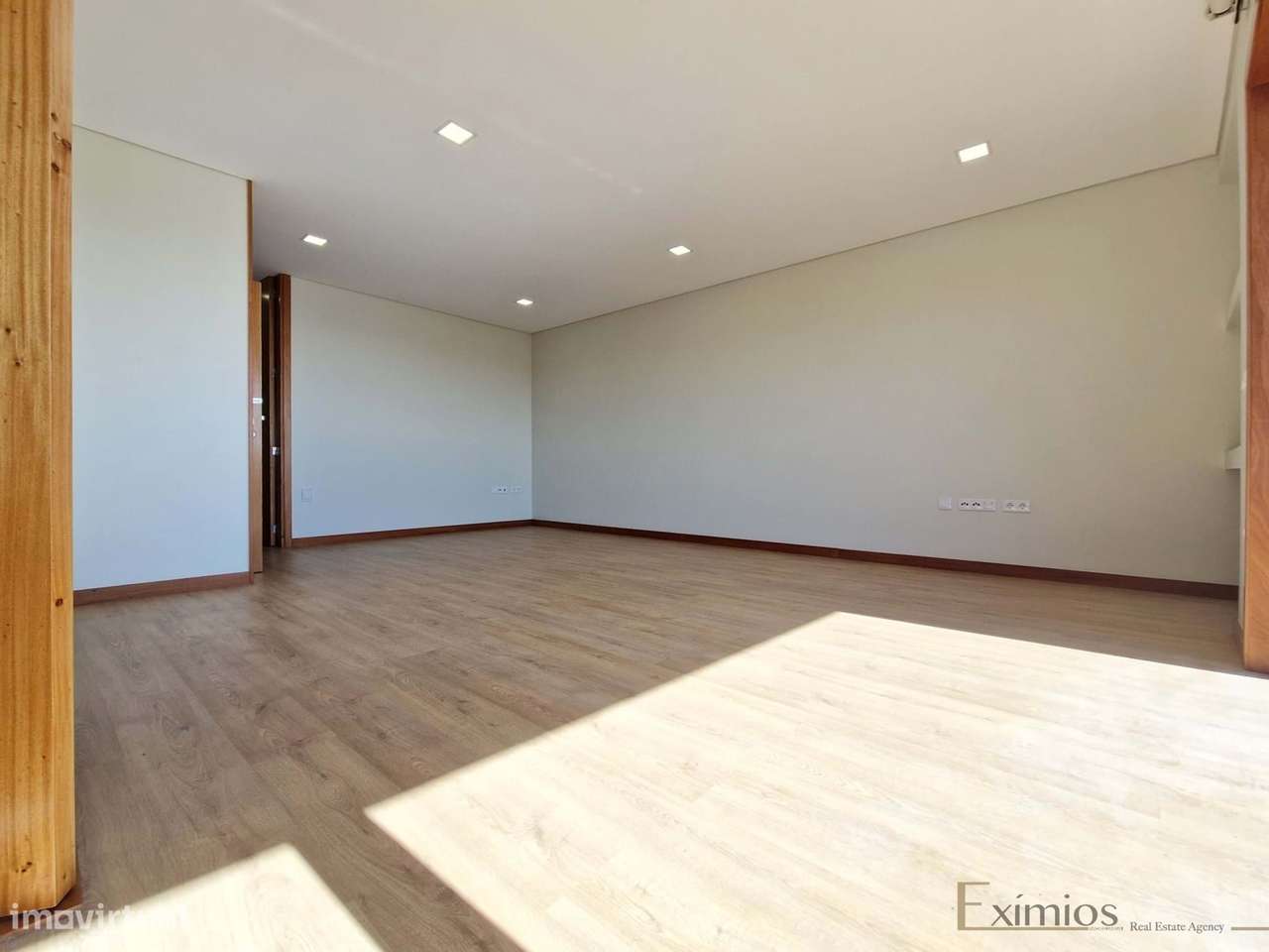 Apartamento T2 novo, em primeira linha de mar, em Vila do Conde - Grande imagem: 2/12