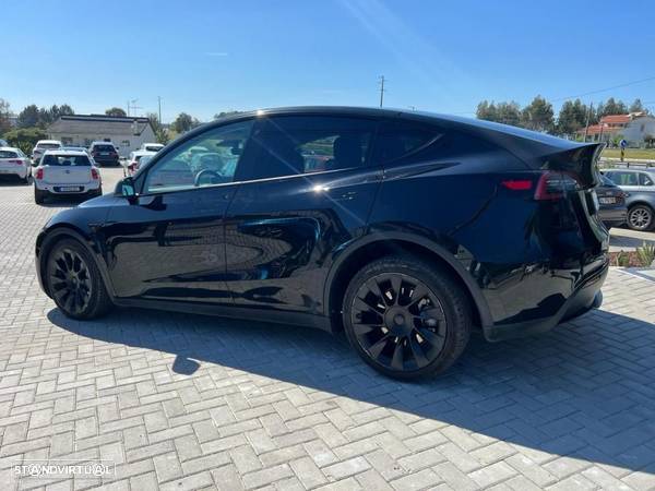 Tesla Model Y Long-Range RWD - 3