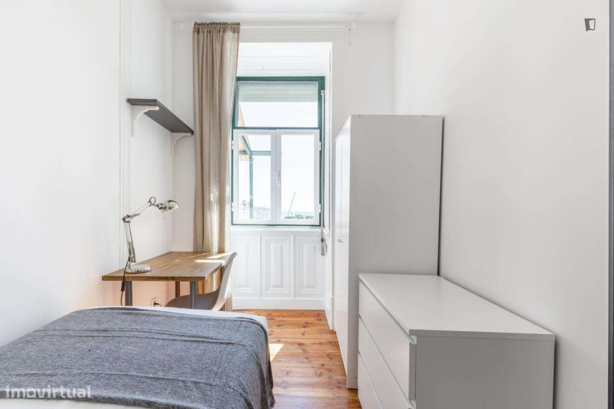 Quarto - localizado em Santos Lisbon - Grande imagem: 4/6