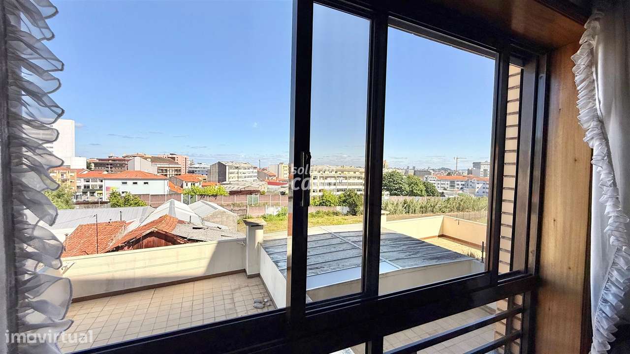 Apartamento T2+1 com Garagem, no Jardim Soares dos Reis!-29