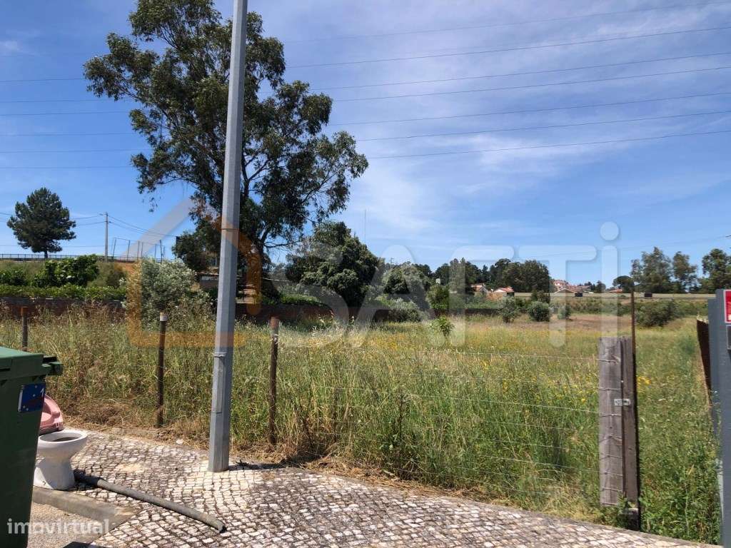 Terreno urbano com 2970 m2, em Nossa Senhora de Fátima, Entroncamen... - Grande imagem: 3/11