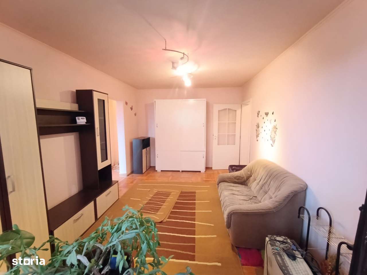 Apartament 2 camere cu centrala, Zona Romanilor.-1