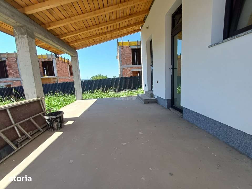 CASA 4 CAMERE , BECI , VALEA ADANCA 5 DRUMURI - Imagine principală: 4/16