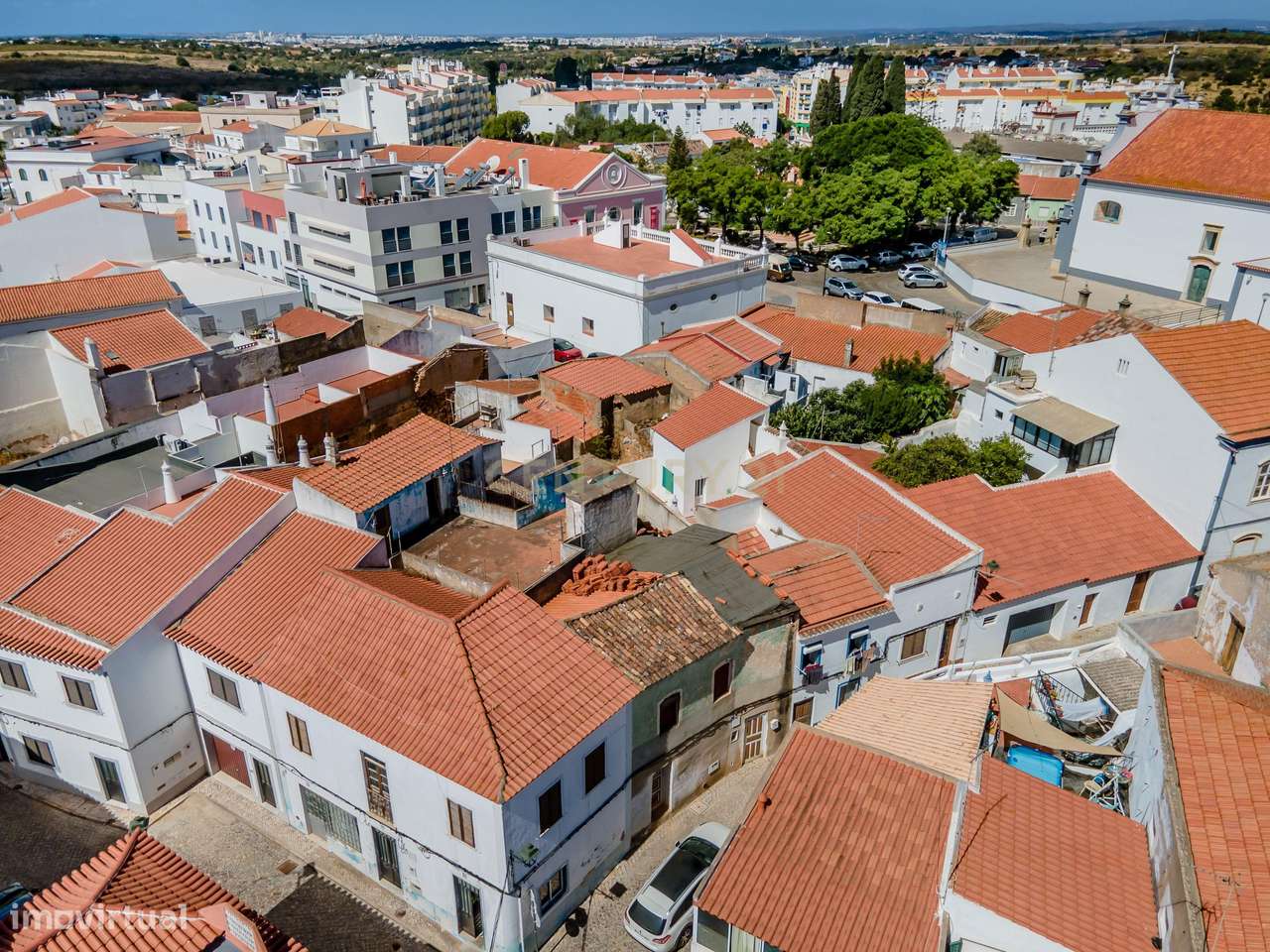 Moradia com Grande Potencial no Centro de Lagoa no Algarve. - Grande imagem: 3/16