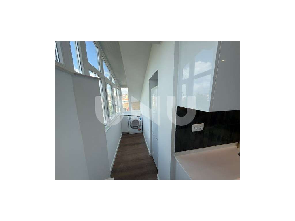 Apartamento T2 na Amadora com muita luminosidade-21