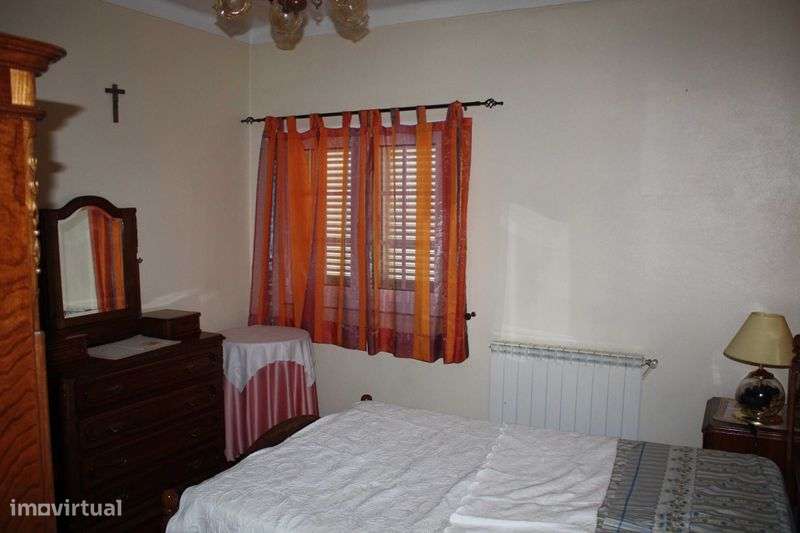 Moradia T5 no centro de Penedono - Grande imagem: 5/12