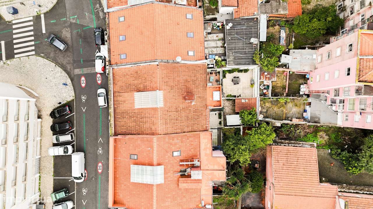 Apartamento T3 Totalmente Remodelado | Bairro de Santos / Rego – Lisbo-30