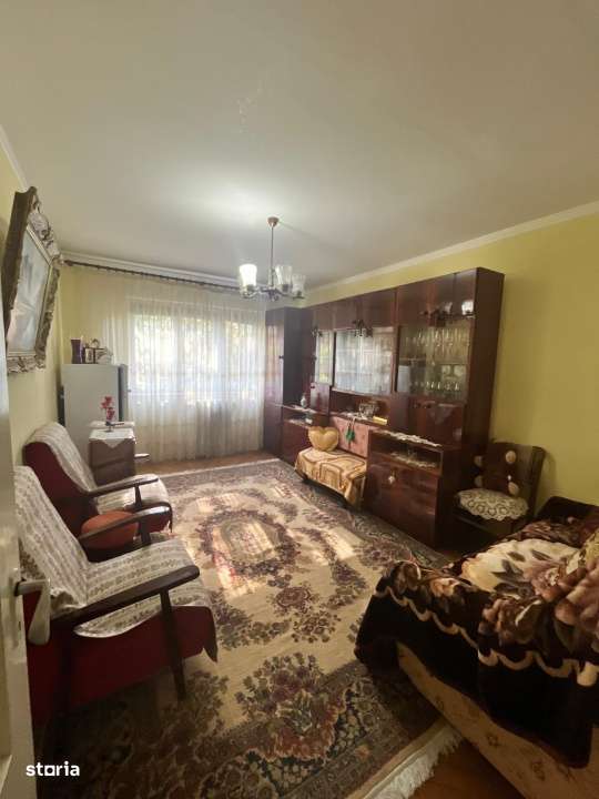 Apartament 3 camere, etaj 2, Garaj, Radauti - Imagine principală: 1/14