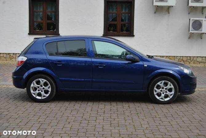 Opel Astra III 1.8 Essentia - 14