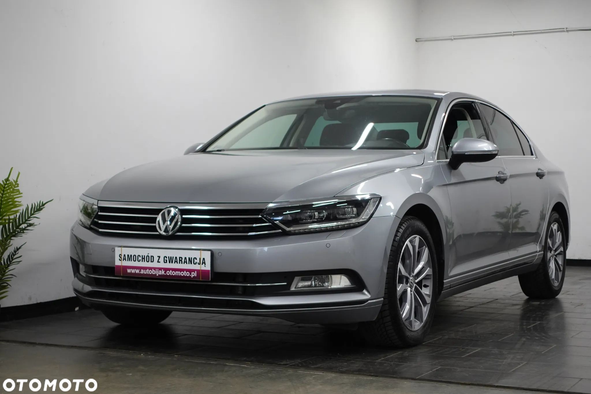 Volkswagen Passat 1.8 TSI BMT Comfortline - 3