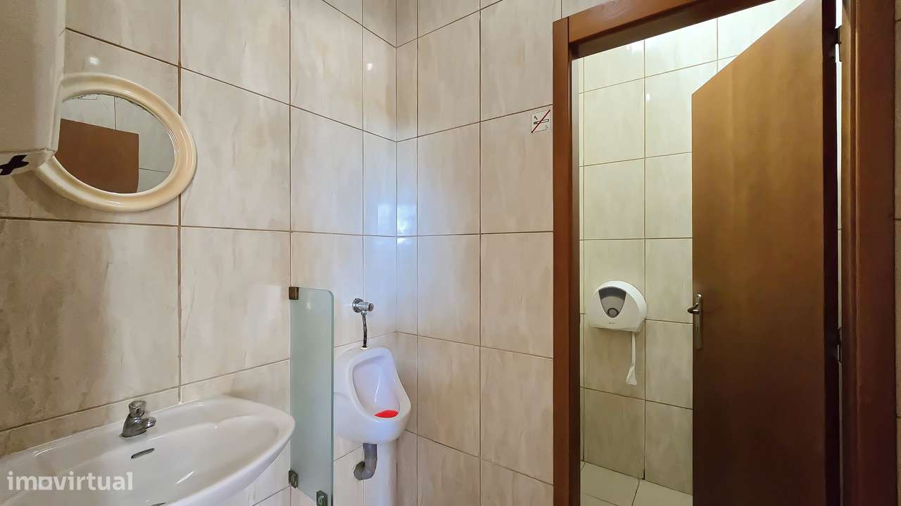 Amplo Espaço Comercial em Sarrazola – Cacia-9