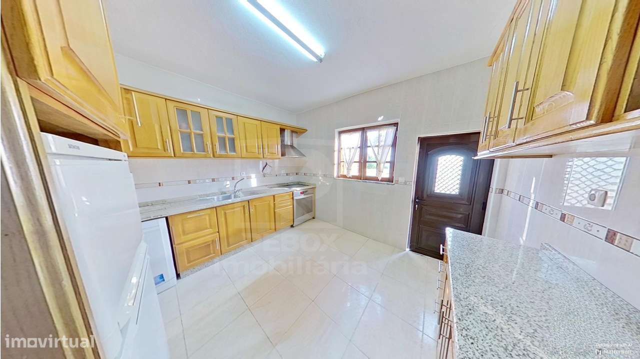 Moradia T6 com Terreno 1000 m² + Terreno Rústico – Medelim-31
