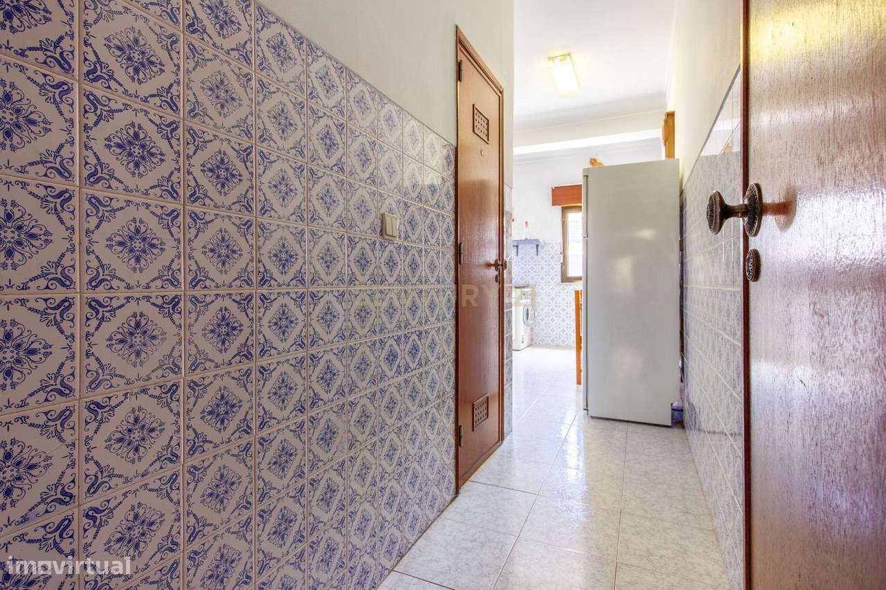 Apartamento T2 em Casquilhos (Alto do Seixalinho) – Barreiro-3