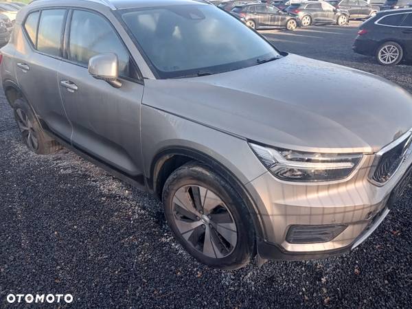 Volvo XC 40 D4 AWD - 3