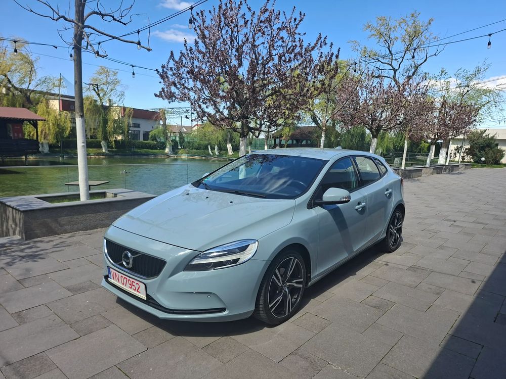 Volvo V40 II [2012 - Prezent] D2 2017