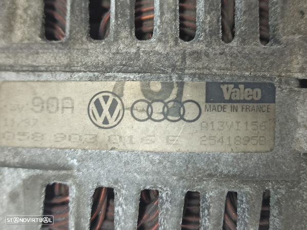 Alternador Volkswagen Passat (3B2) - 5