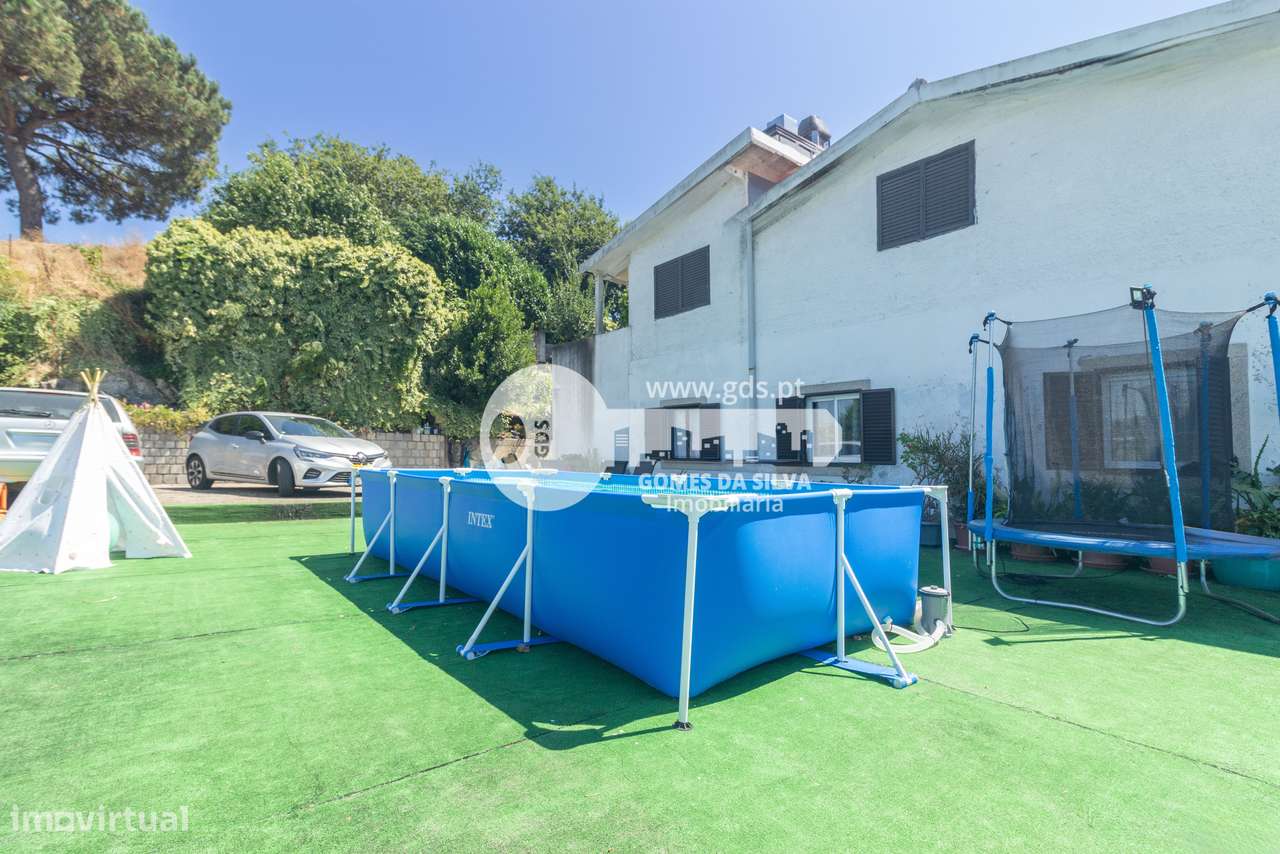 Moradia T3+1 com Espaços Comerciais – Ideal para Viver e Investir-15