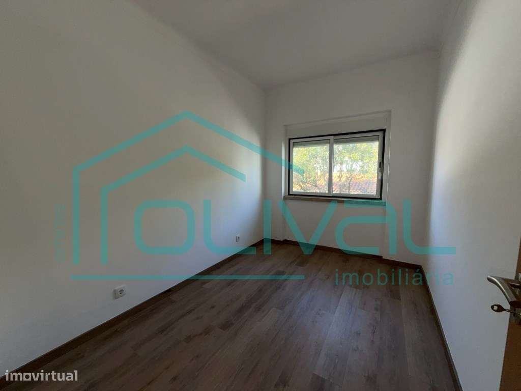 Apartamento T2 Renovado Centro de Alverca do Ribatejo-9