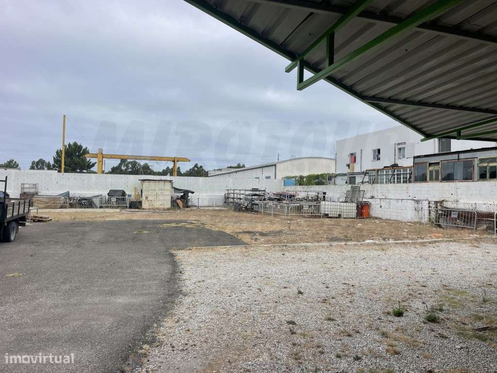 Venda conjunta de imóveis para atividade industrial com edifício e ...-33