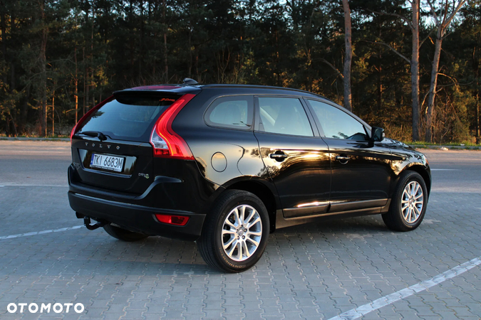 Volvo XC 60 DRIVe Kinetic - 9