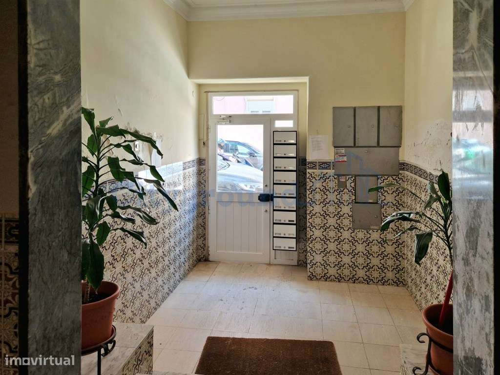 Apartamento T2+1 no centro de Moscavide-19
