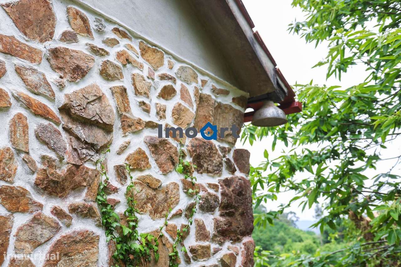 Quinta/Moradia em Pedra com 5.500 m² de Terreno em Fornelos – Ponte-34
