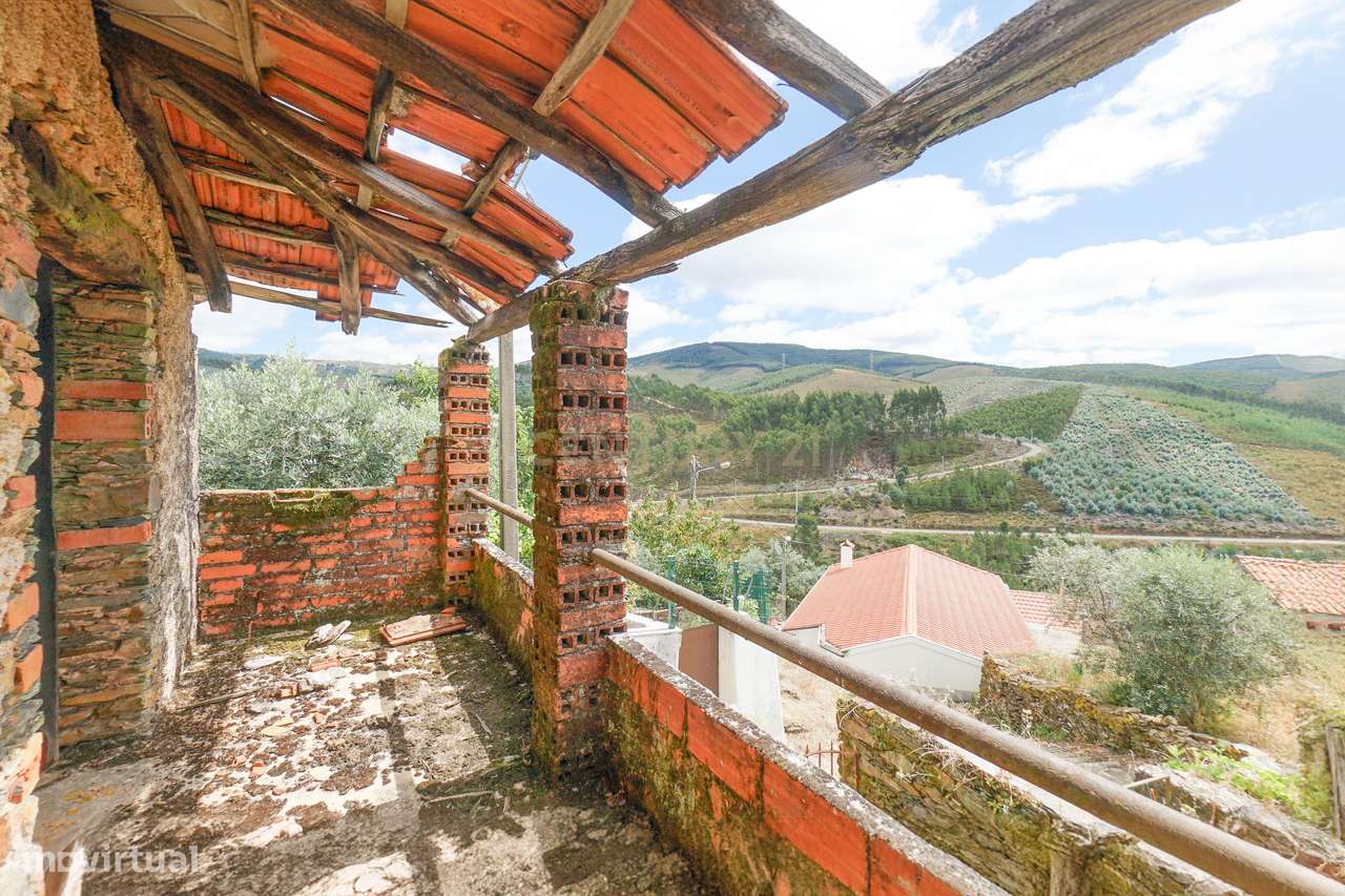 Moradia - Alvares - Grande imagem: 3/18