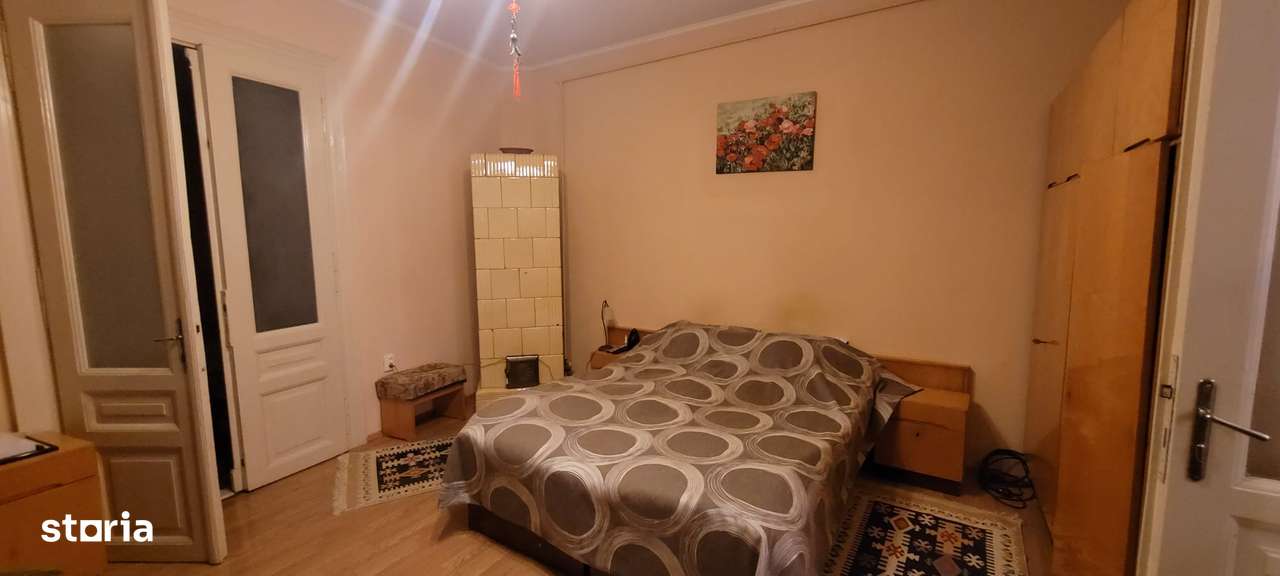 Casa zona Piata Unirii, 4 camere, teren 307 mp-5