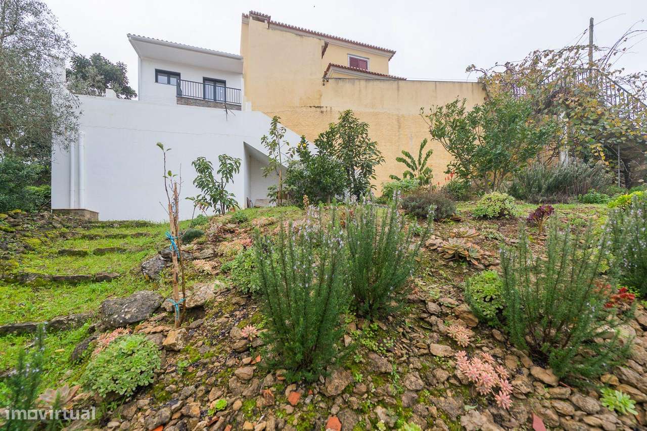 Moradia T3 localizada na aldeia de Cheleiros - Mafra-47
