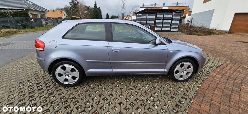 Audi A3 2.0 TDI Ambiente S tronic - 4