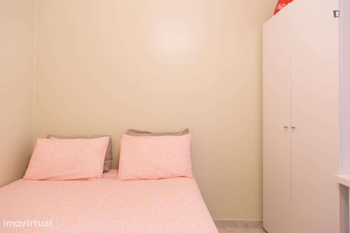 Quarto - localizado em Penha de França Lisbon - Grande imagem: 3/12