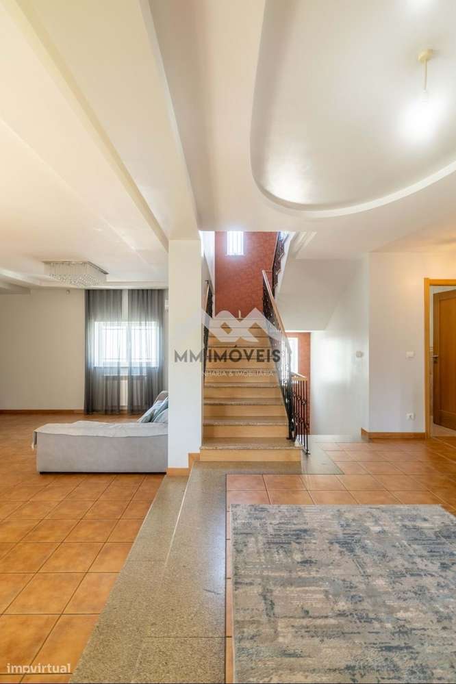 Moradia T4 | Piscina | Jardim | 4 frentes | Praia Fluvial-5