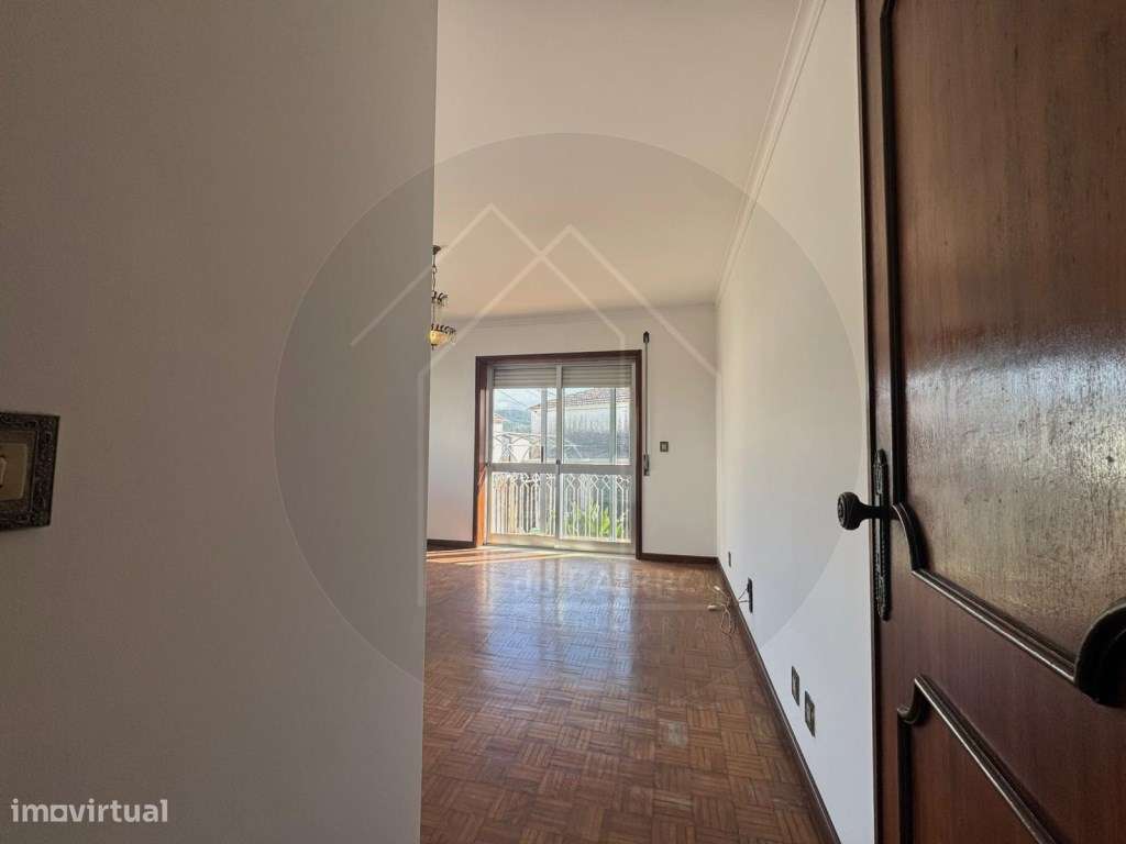 Apartamento T3 com 150m², Varanda e Excelente Exposição Solar - Oli...-11