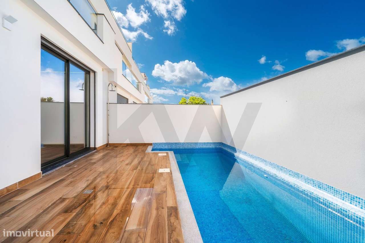 Moradia V3 nova localizada na carismática Vila piscatória da Fuzeta - Grande imagem: 2/26