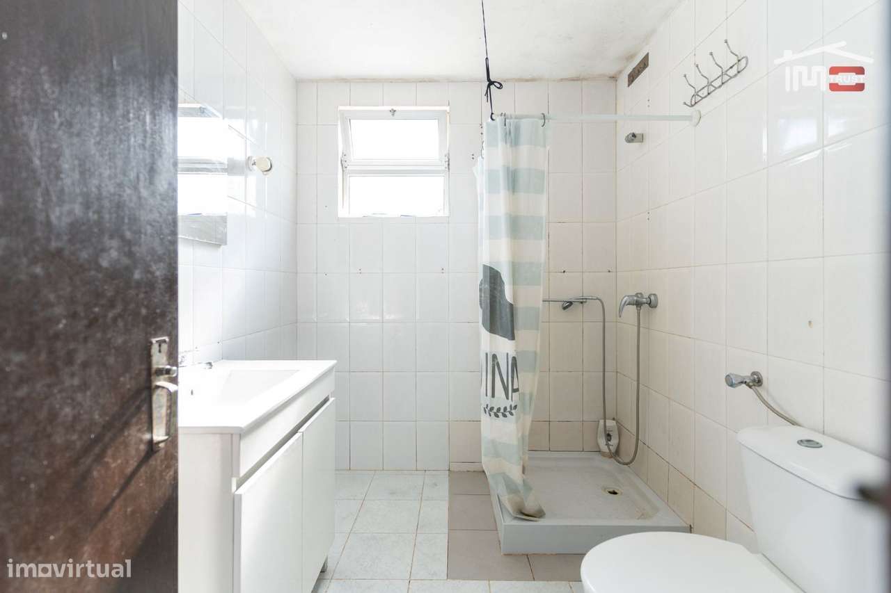 Moradia T4 para recuperar - C/ Vista Castelos - Grande imagem: 4/18