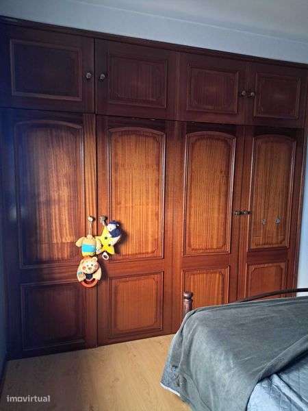 Vende-se Moradia - Grande imagem: 5/9