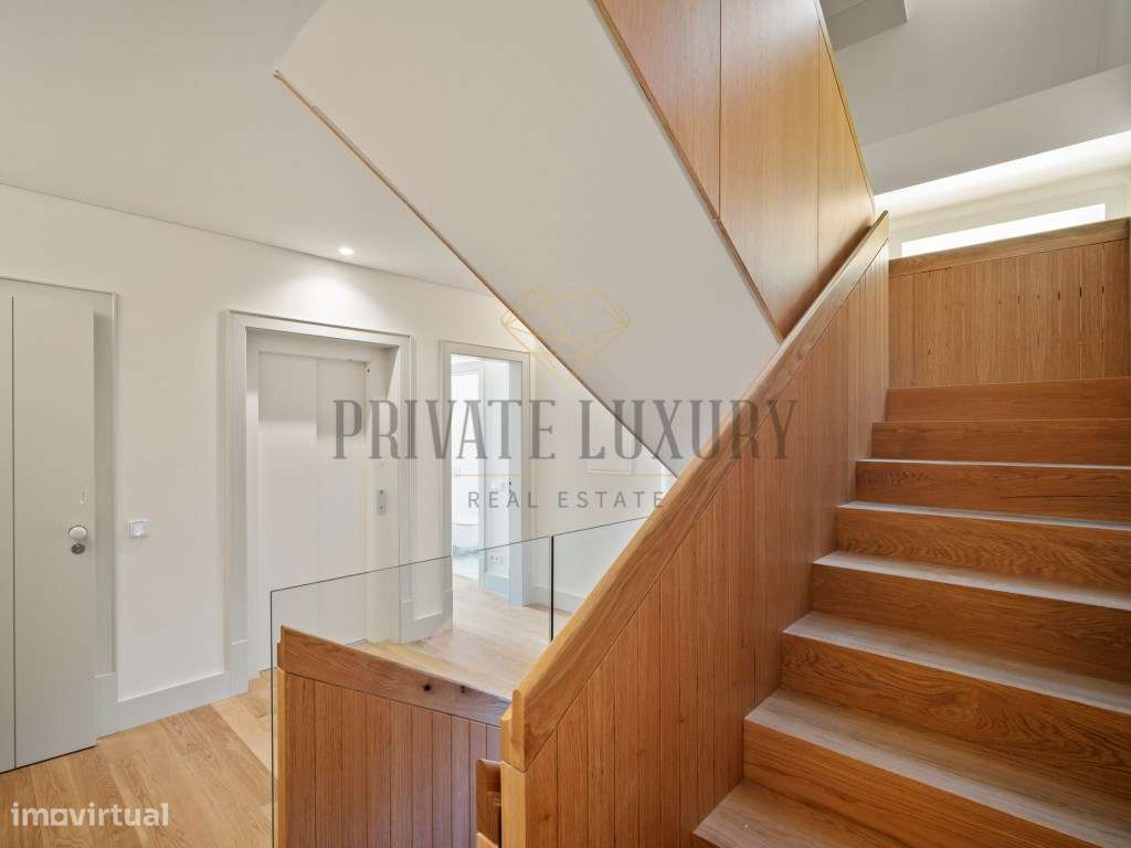 Villa T3+1 em frente ao mar no Estoril - Grande imagem: 5/42