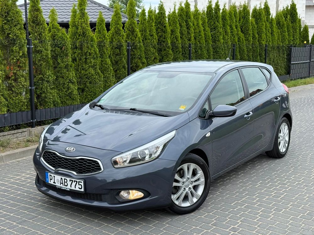 Kia Ceed II 1.4 CVVT Dream-Team Edition 2012