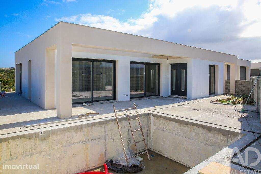 Casa / Villa T3 em Lourinhã e Atalaia de 160,00 m2 - Grande imagem: 2/23