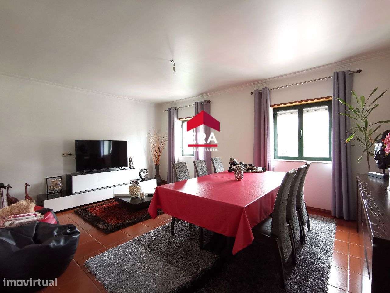 Conjunto de Lojas e Habitação p/ Arrendamento - Grande imagem: 5/23