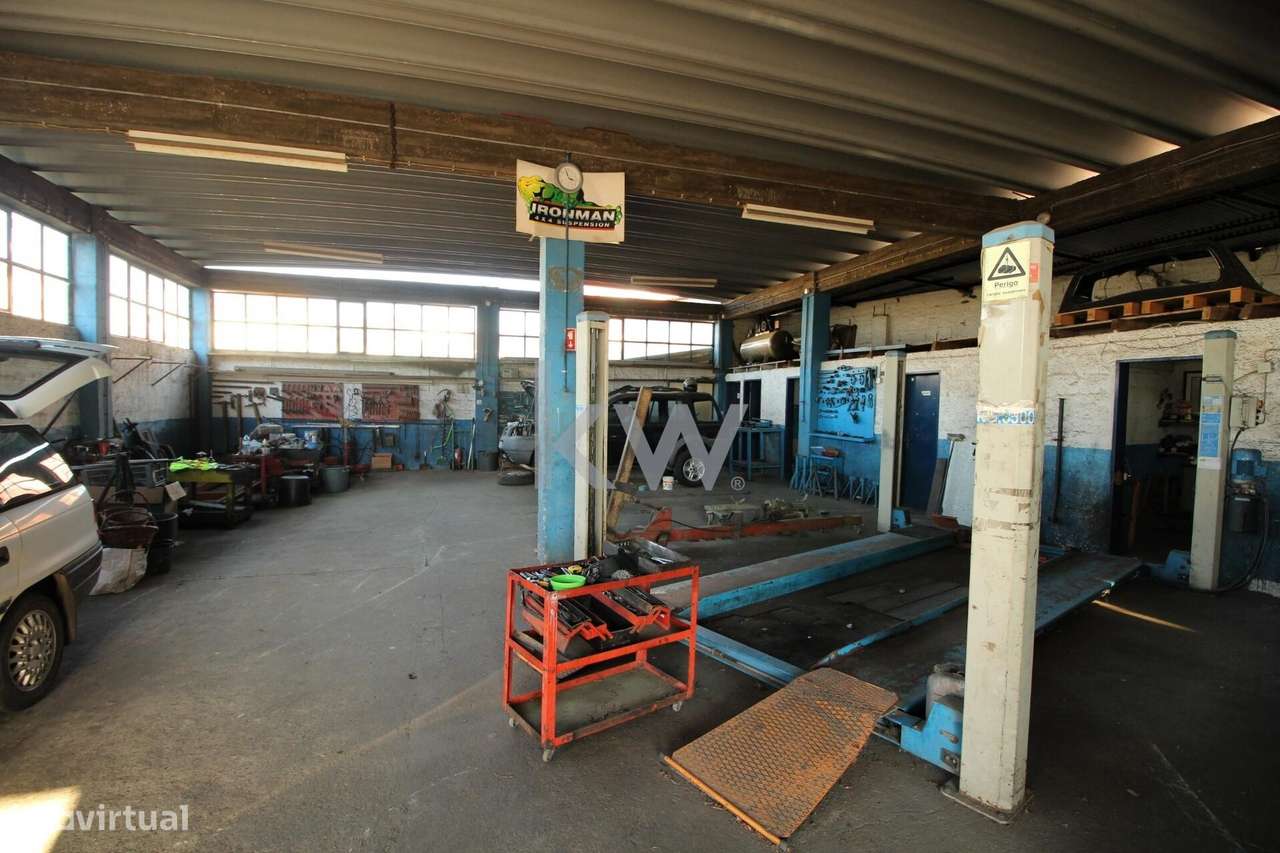 Armazém com 290m2 preparado para Oficina Auto em Santa Clara, Coimbra - Grande imagem: 3/28