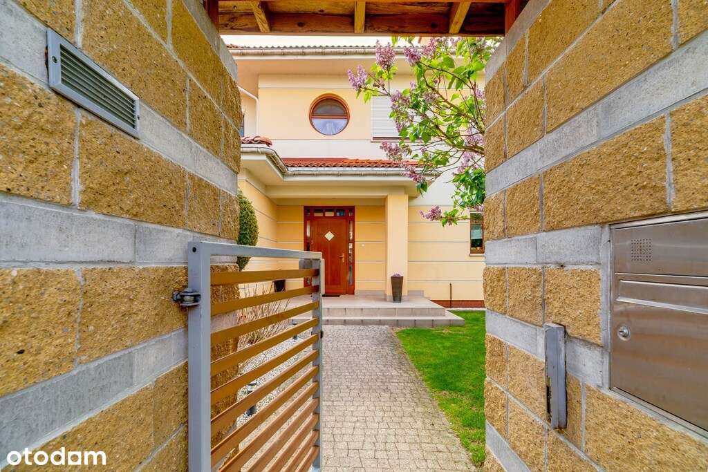 250 m² dom z zielonym ogrodem w Walendowie-1