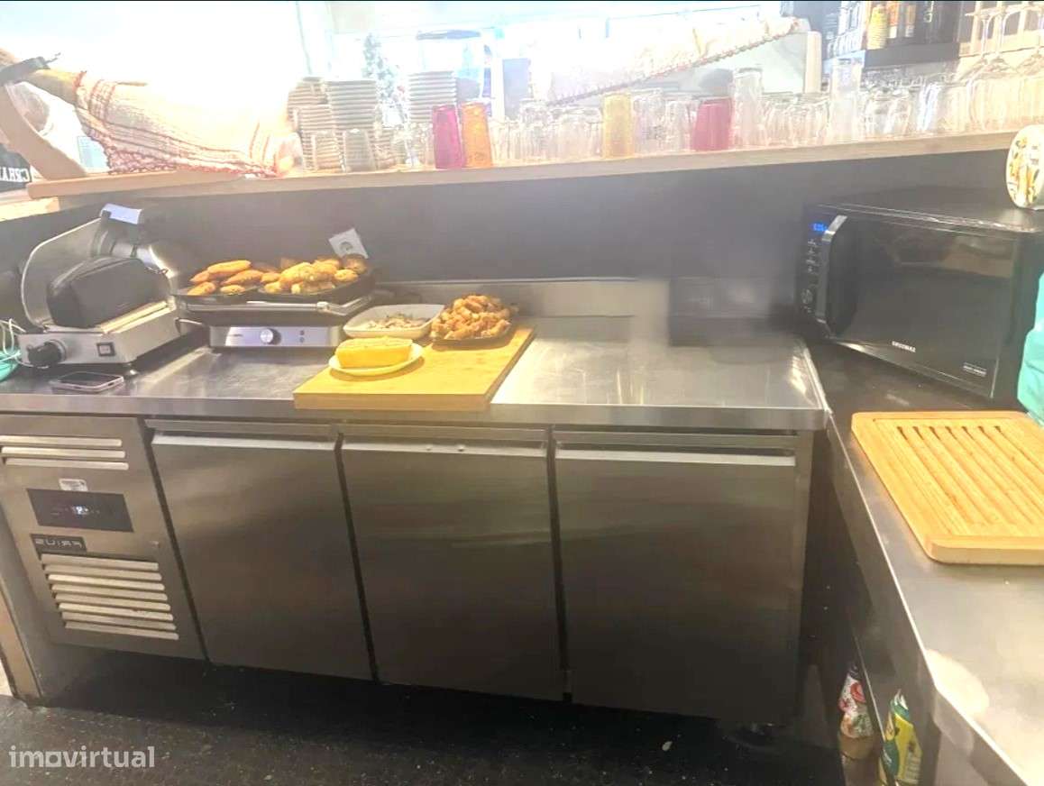 Casa de Petiscos / Restaurante - no Porto (a funcionar em pleno!)-12