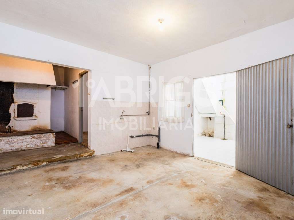 Moradia T2, antiga, Cela, Alcobaça-18