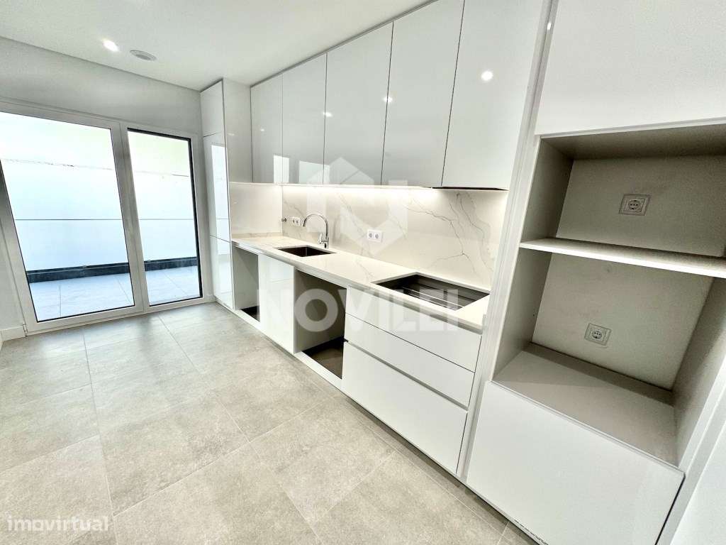 Moradia T4 em condomínio Fechado no centro de Leiria. - Grande imagem: 3/52