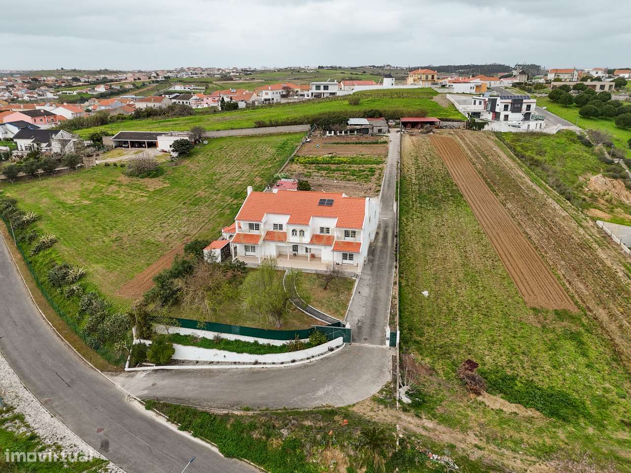 Moradia T5 na Gondruzeira-Ponte de Rol, Torres Vedras - Grande imagem: 5/22