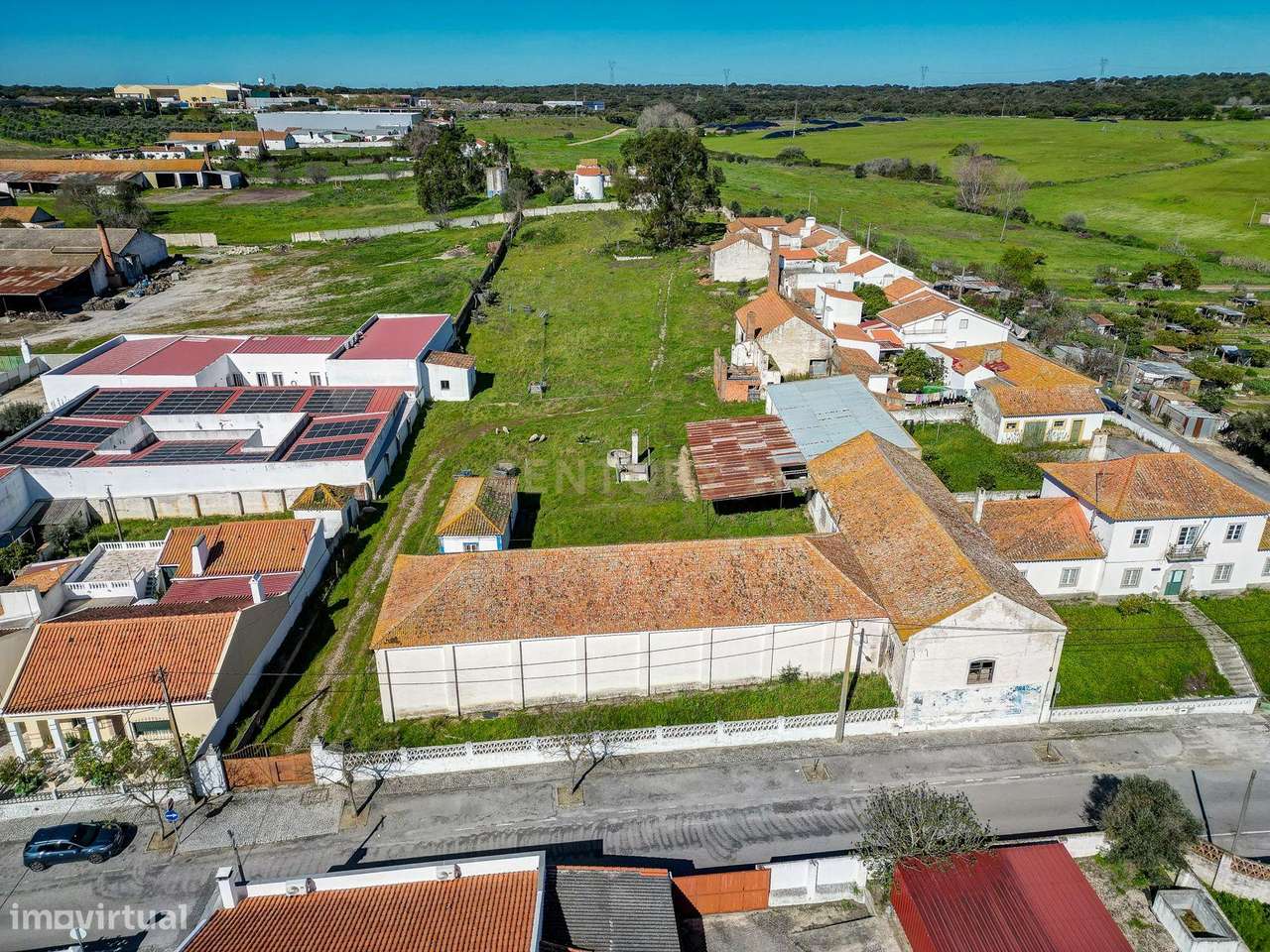 Terreno Urbano na Azaruja – 7.712m² em Zona de Expansão H1 - Grande imagem: 4/39